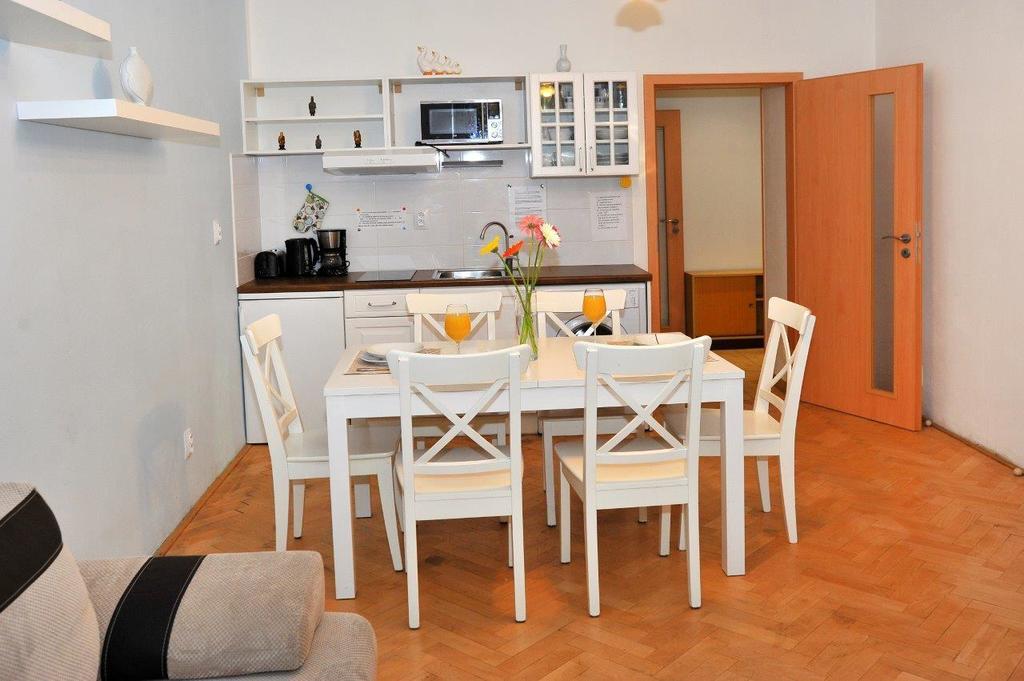 פראג Condo In Vinohrady מראה חיצוני תמונה