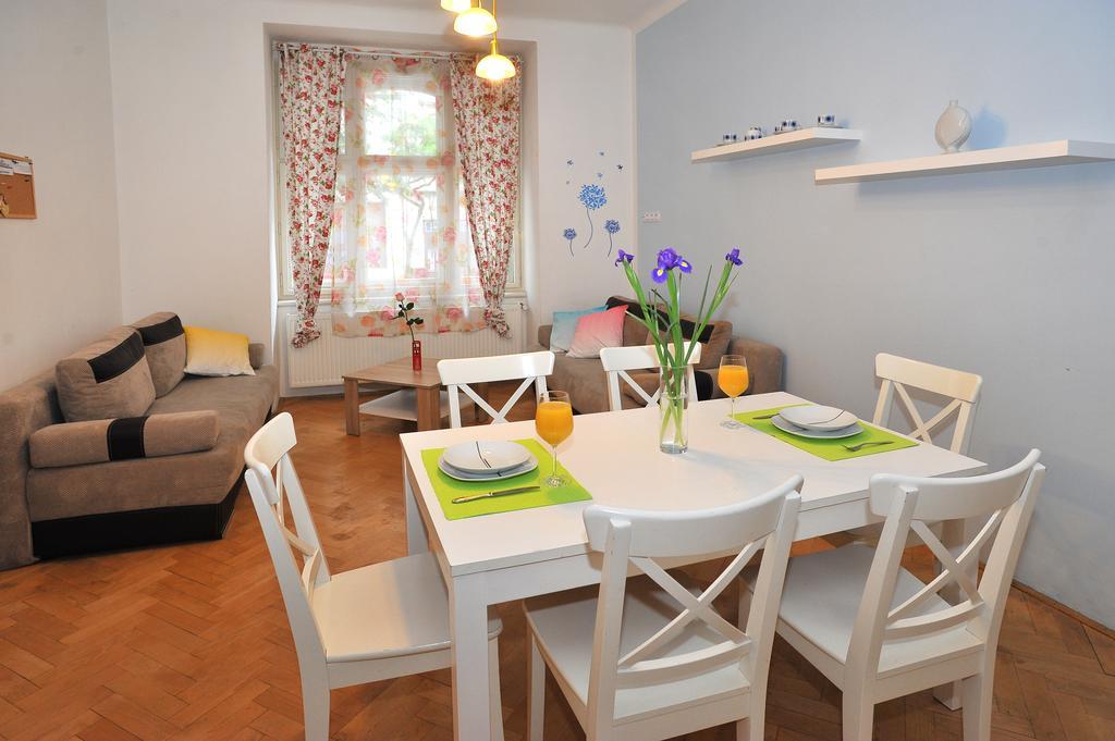 פראג Condo In Vinohrady מראה חיצוני תמונה
