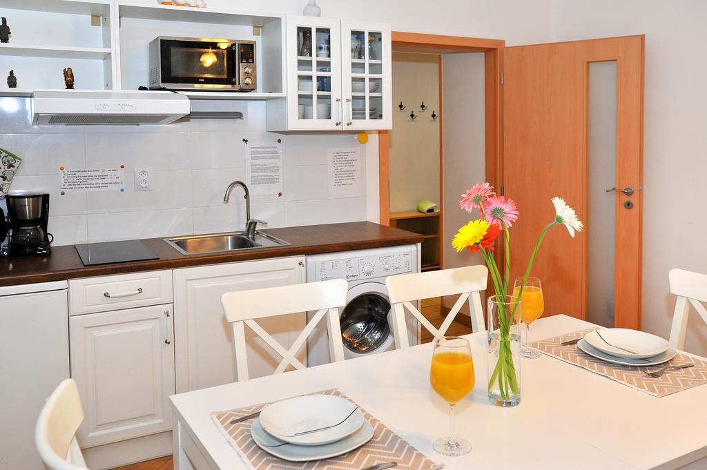 פראג Condo In Vinohrady מראה חיצוני תמונה